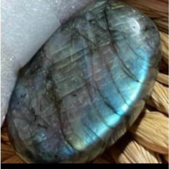 1 Authentic Labradorite Palm-stone w/ blue flash, various sizes fit in your palm - Picture 1 of 2